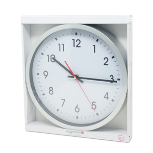 RELOJ DE PARED DE PLÁSTICO 12" MARCO PLATA FONDO BLANCO NÚMEROS NEGROS RELOJ DE PARED DE PLÁSTICO 12" MARCO PLATA FONDO BLANCO NÚMEROS NEGROS