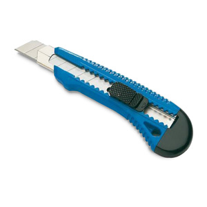 CUCHILLA PLASTICA EAGLE 18MM GUIA DE METAL CUCHILLA PLASTICA EAGLE 18MM GUIA DE METAL